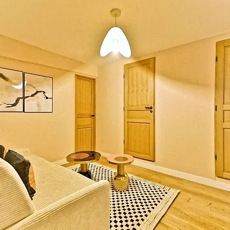 3 2eme - Ii Apartament Paryż